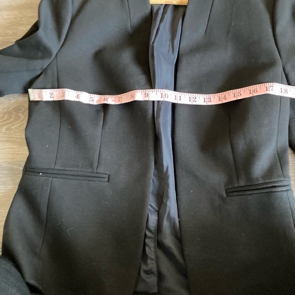Chic collar-less JCrew 365 black blazer size 8 (fits more like a 6) - Picture 6 of 6
